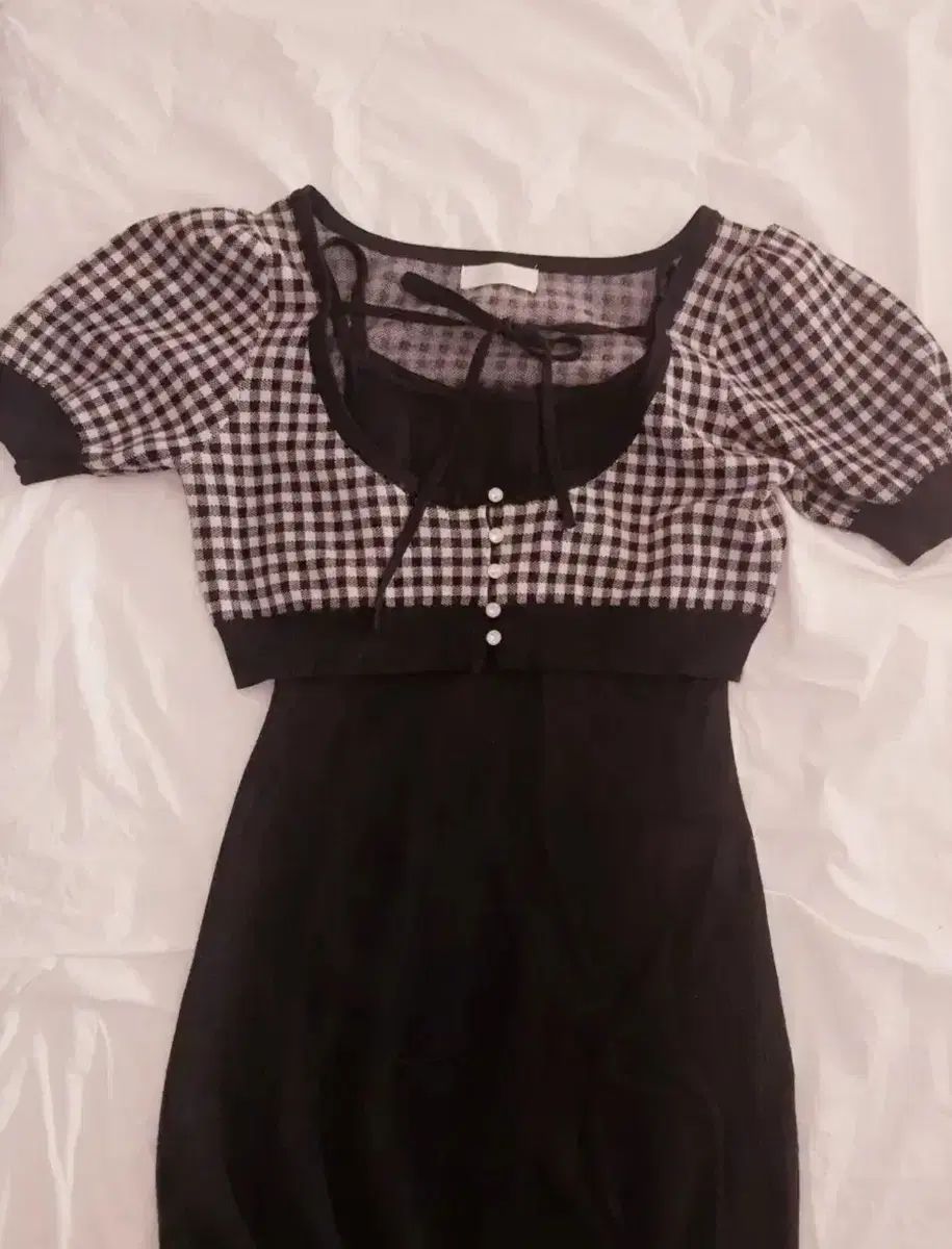 PIUM ぴうむ ギルオム ギルオム レイヤード レイヤード ニット ニート ONE PIECE ONE PIECE セット セット ブラック ブラック x ピンク ピンク リズリサ リズリサ エブリン エブリン マズ マズ ロジータ ロジータ