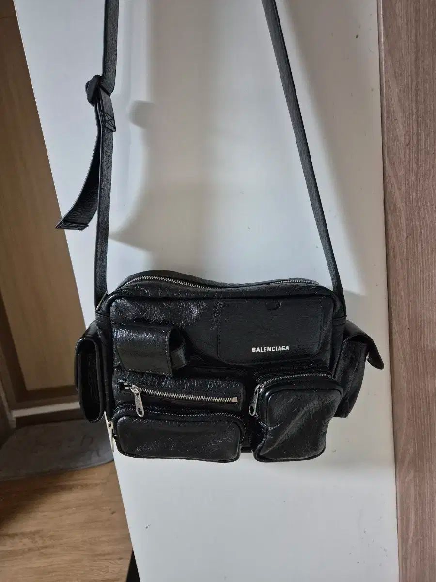 BALENCIAGA バレンシアガ スーパー ビジー カメラ バッグ ブラック