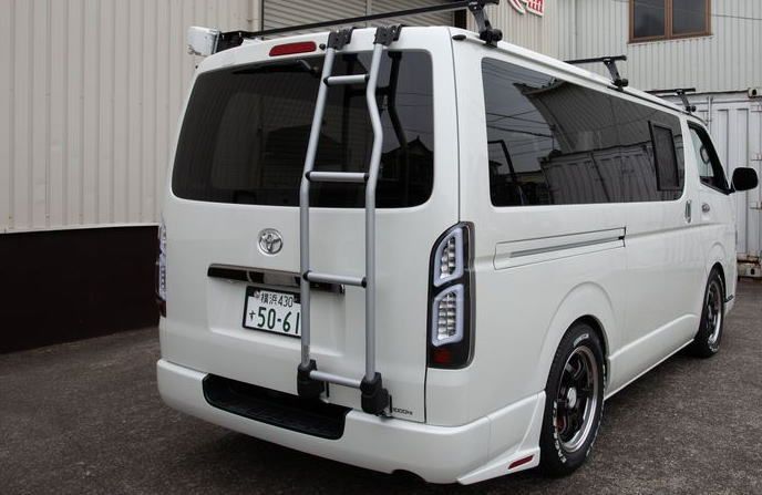 200系ハイエース 2