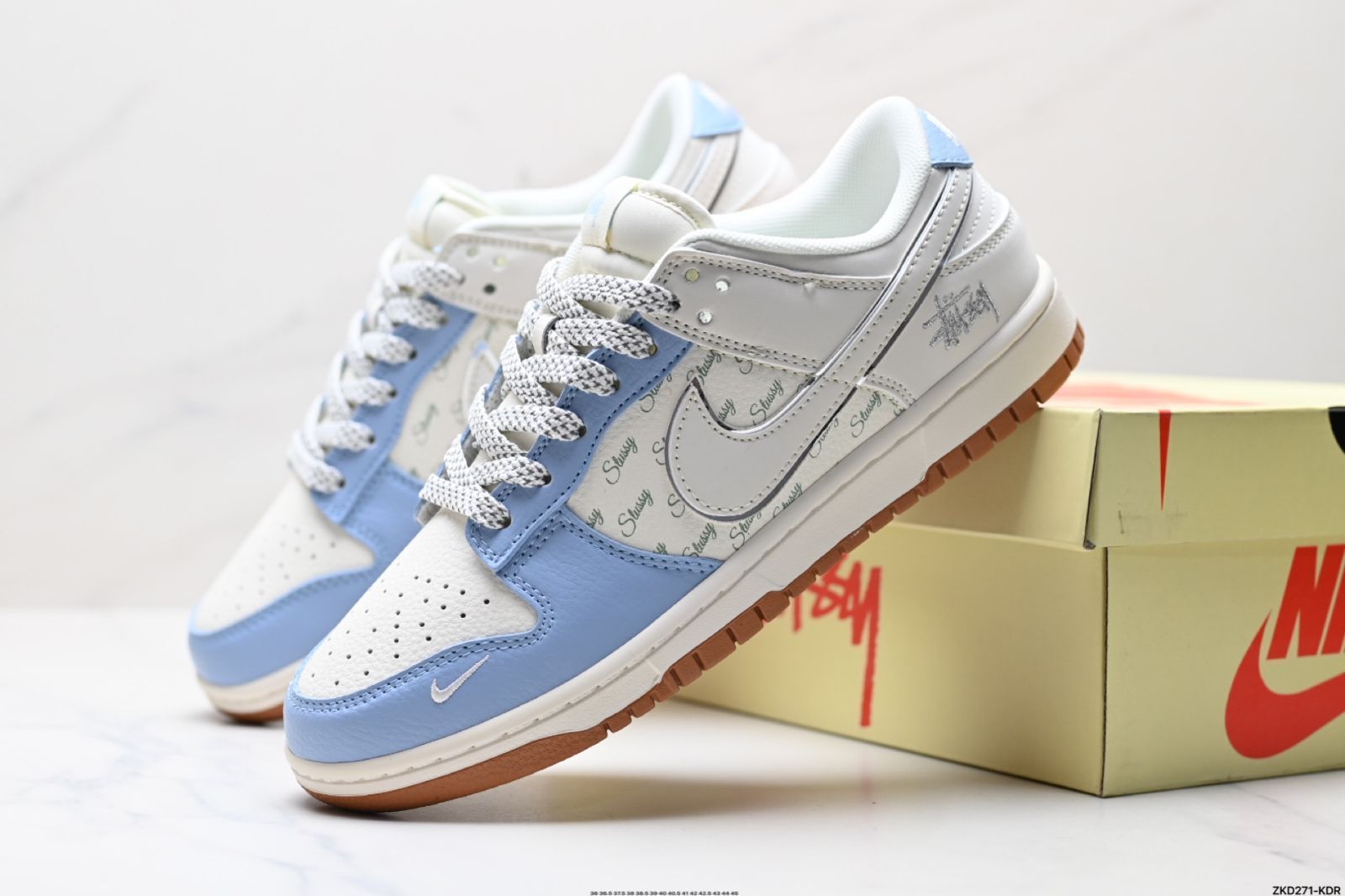 全新未使用Nike SB Dunk Low ステューシー コラボ ホワイト