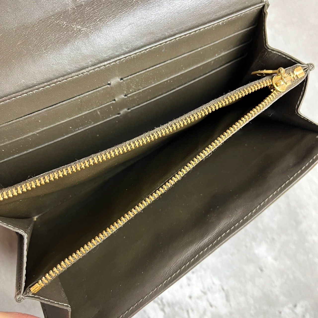 ✨良品✨ LOUISVUITTON ルイヴィトン 二つ折り財布 長財布 モノグラム 