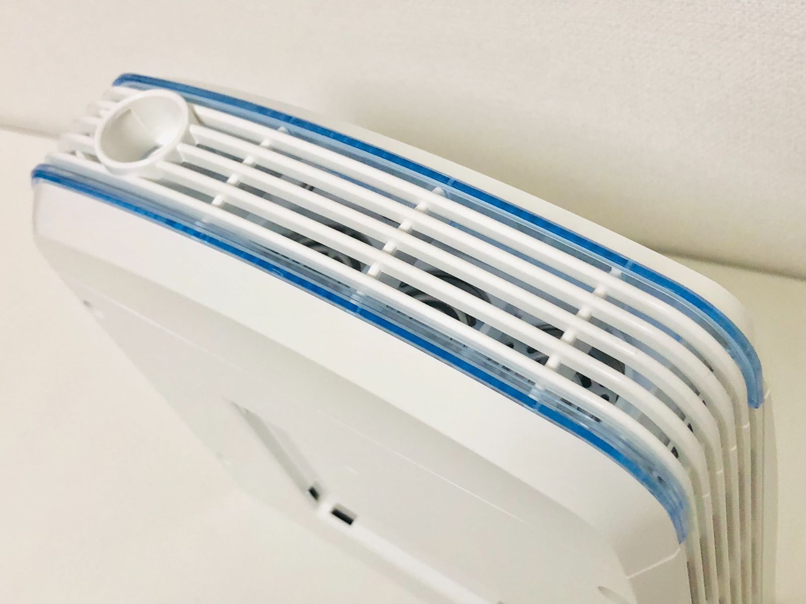 テルモ　イオン消臭機　エアーサクセス　プロ Amazon.co.jp: テルモ 消臭専用機 エアーサクセスプロ AM-PA20W 550g