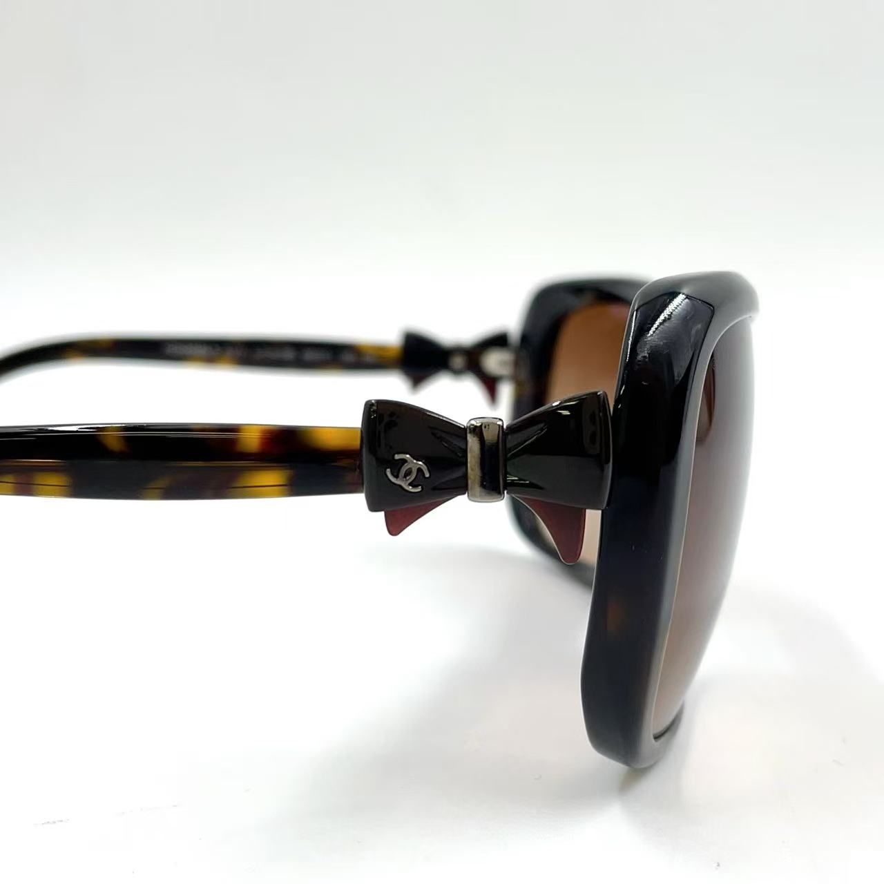 【中古/美品】CHANEL シャネル リボン サングラス べっ甲調 ブラウン系 極美品】シャネル サングラス ココマーク リボン べっ甲 CHANEL