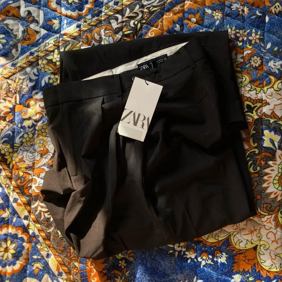 Zara 黒 サイド ボタン プリーツ ディテール スラックス パンツ DECORATOM_COM_BR