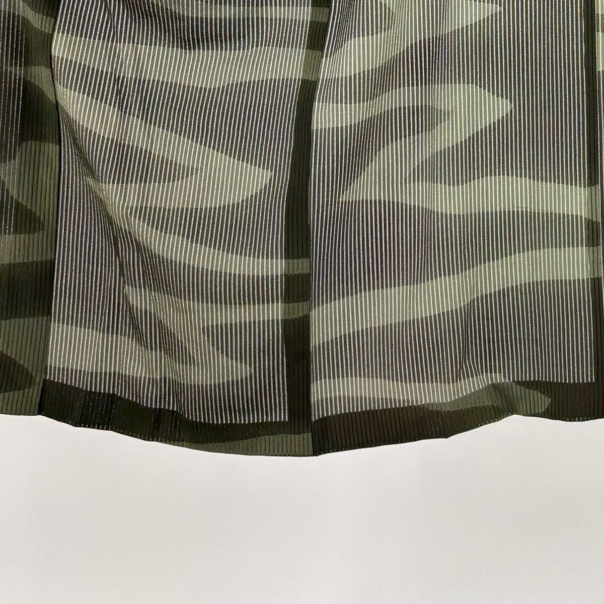 長襦袢 身丈122.5cm 裄丈64cm M 夏物 縦絽 霞 ぼかし 茶緑色 正絹 秀品