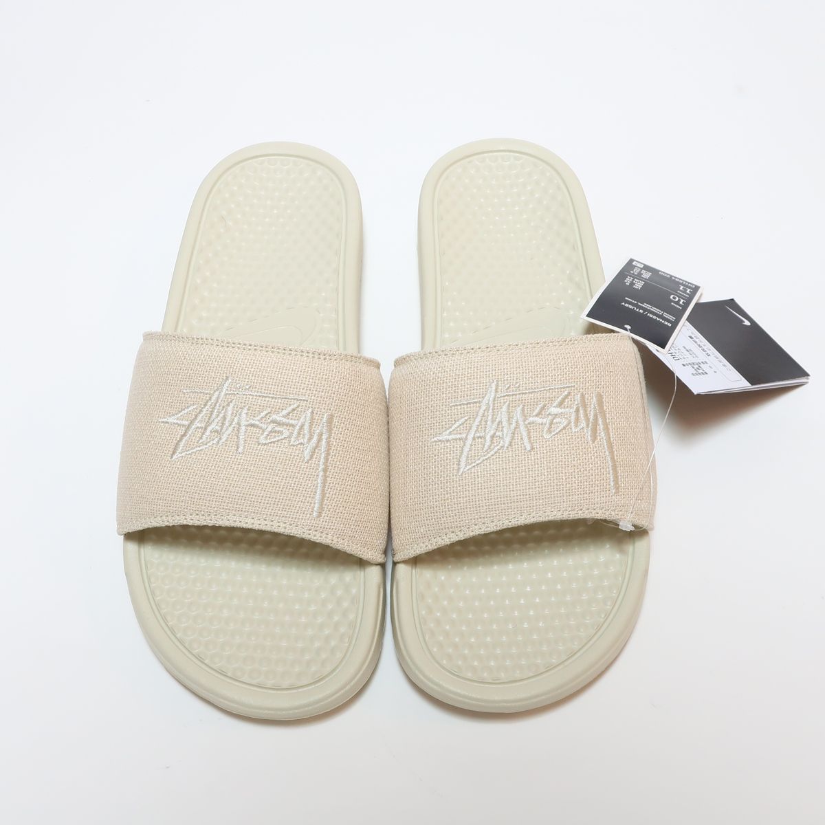NIKE × STUSSY BENASSI FOSSIL STONE サンダル 22SS STUSSY x NIKE BENASSI SLIDE SANDALS FOSSIL STONE
