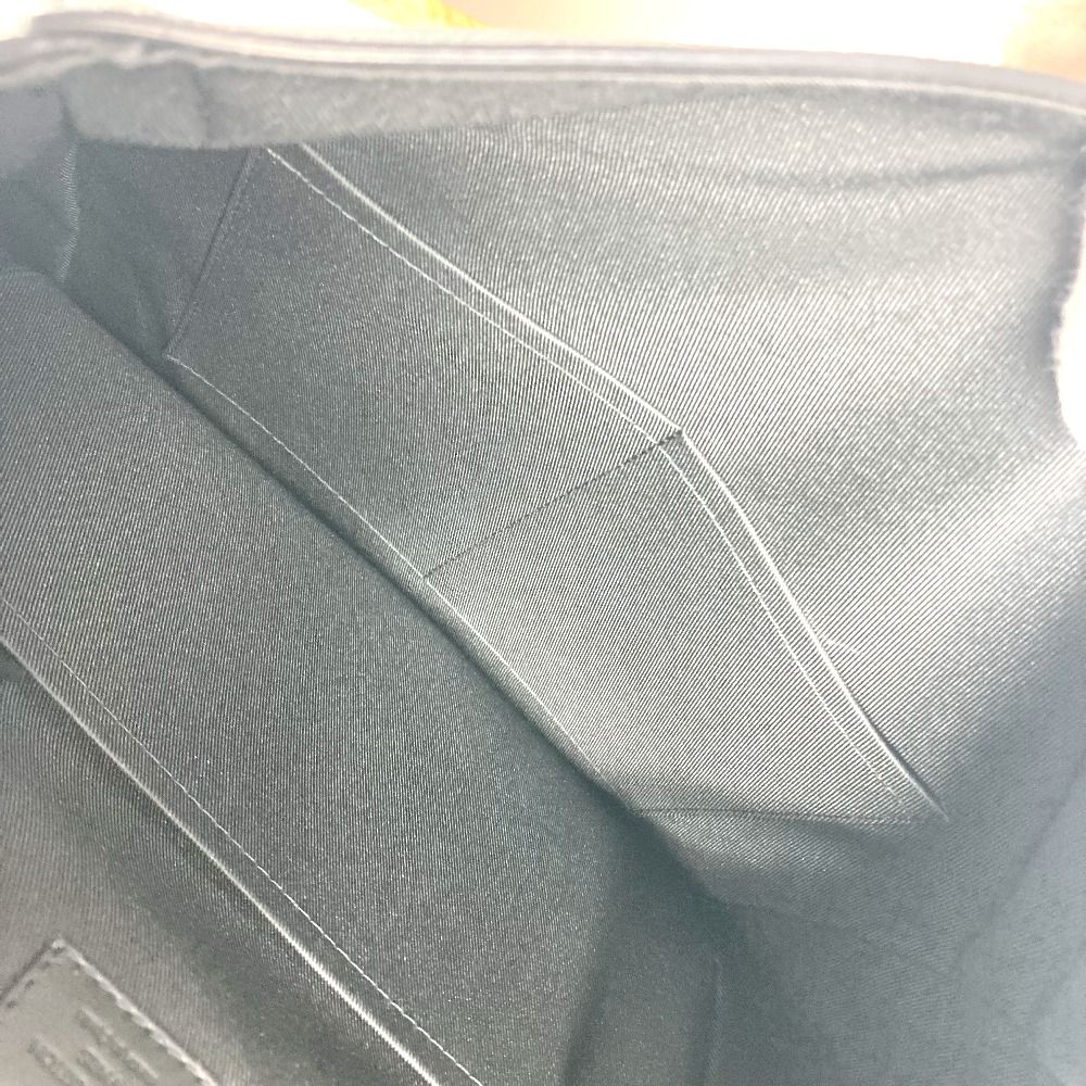 VUITTON
