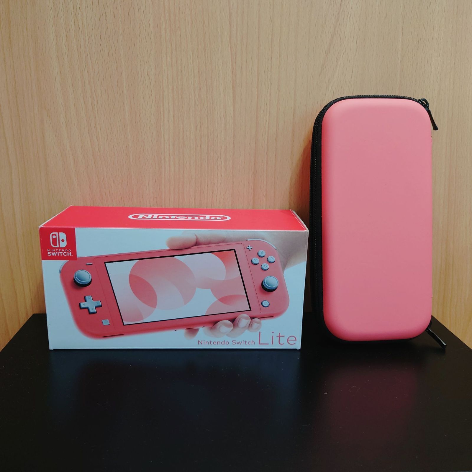 極美品　ニンテンドーSwitchライト