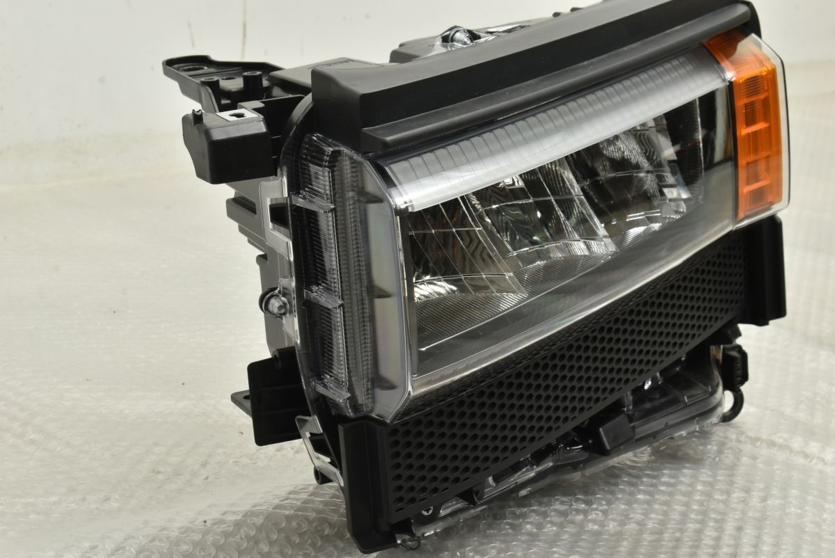 新車外し 美品】トヨタ ランドクルーザー250 VX 純正 LED ヘッドライト