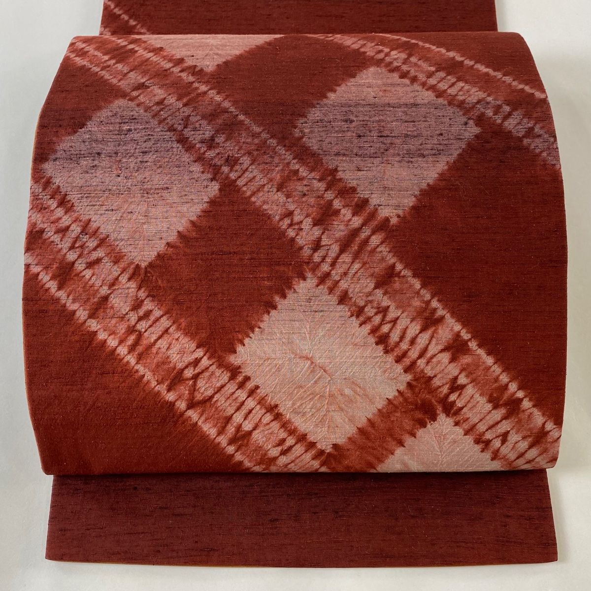 美品　特選　華模様　御太鼓柄　紬　名古屋帯　正絹　逸品（茶） 袋帯 美品 秀品 紬地 華文 菱 刺繍 薄茶色 お太鼓柄 正絹 中古