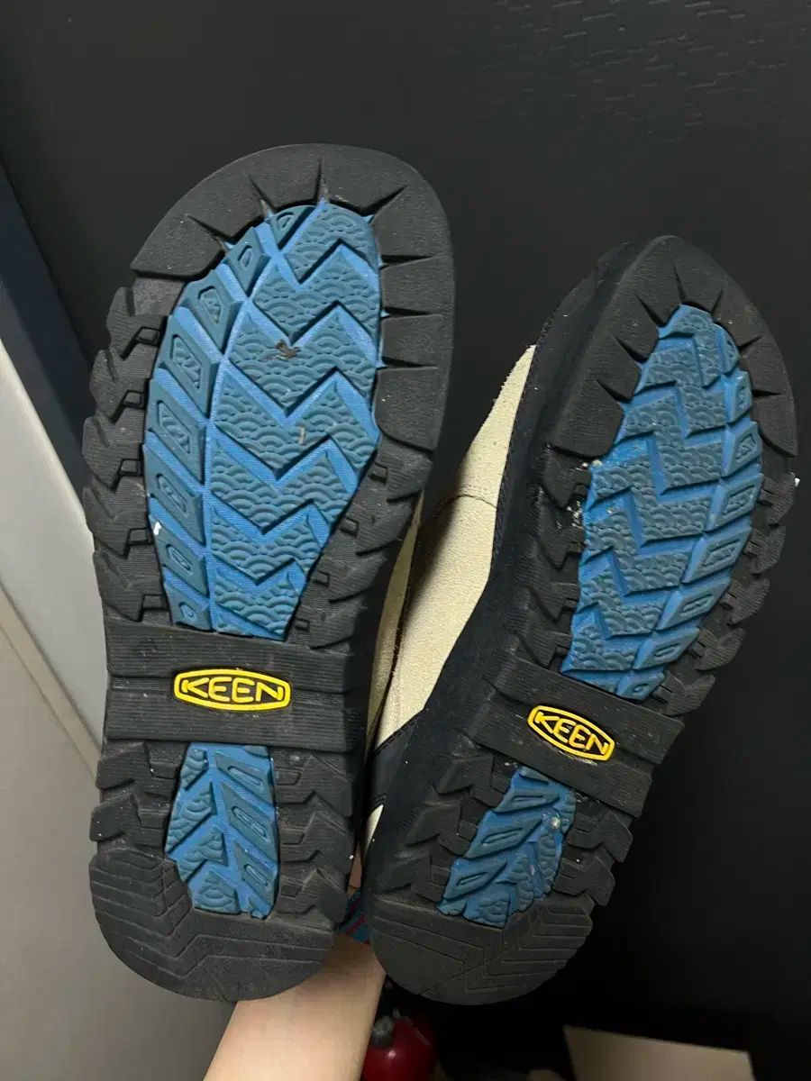 KEEN キーン