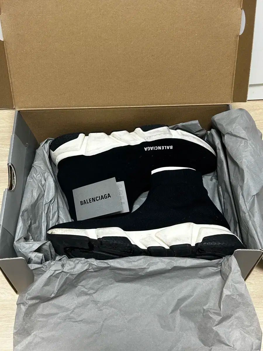 BALENCIAGA バレンシアガ スピードトレーナー 白黒 43