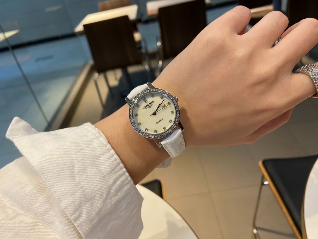 LONGINES