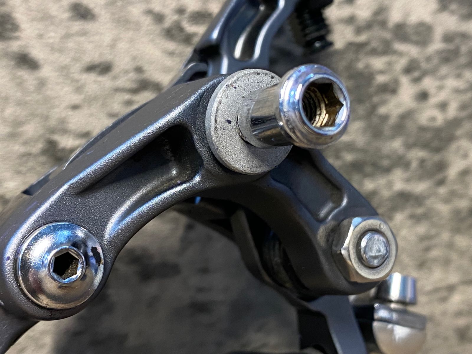 SHIMANO ULTEGRA BR-6800 キャリパーブレーキ　前後セット SHIMANO 「シマノ」 ULTEGRA BR-6800 キャリパーブレーキセット