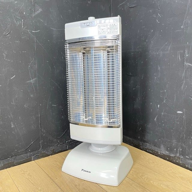 ダイキン　遠赤外線暖房機　セラムヒート　ERFT11US-T　2017年製 ダイキン 遠赤外線暖房機 セラムヒート ERFT11US-T 2017年製