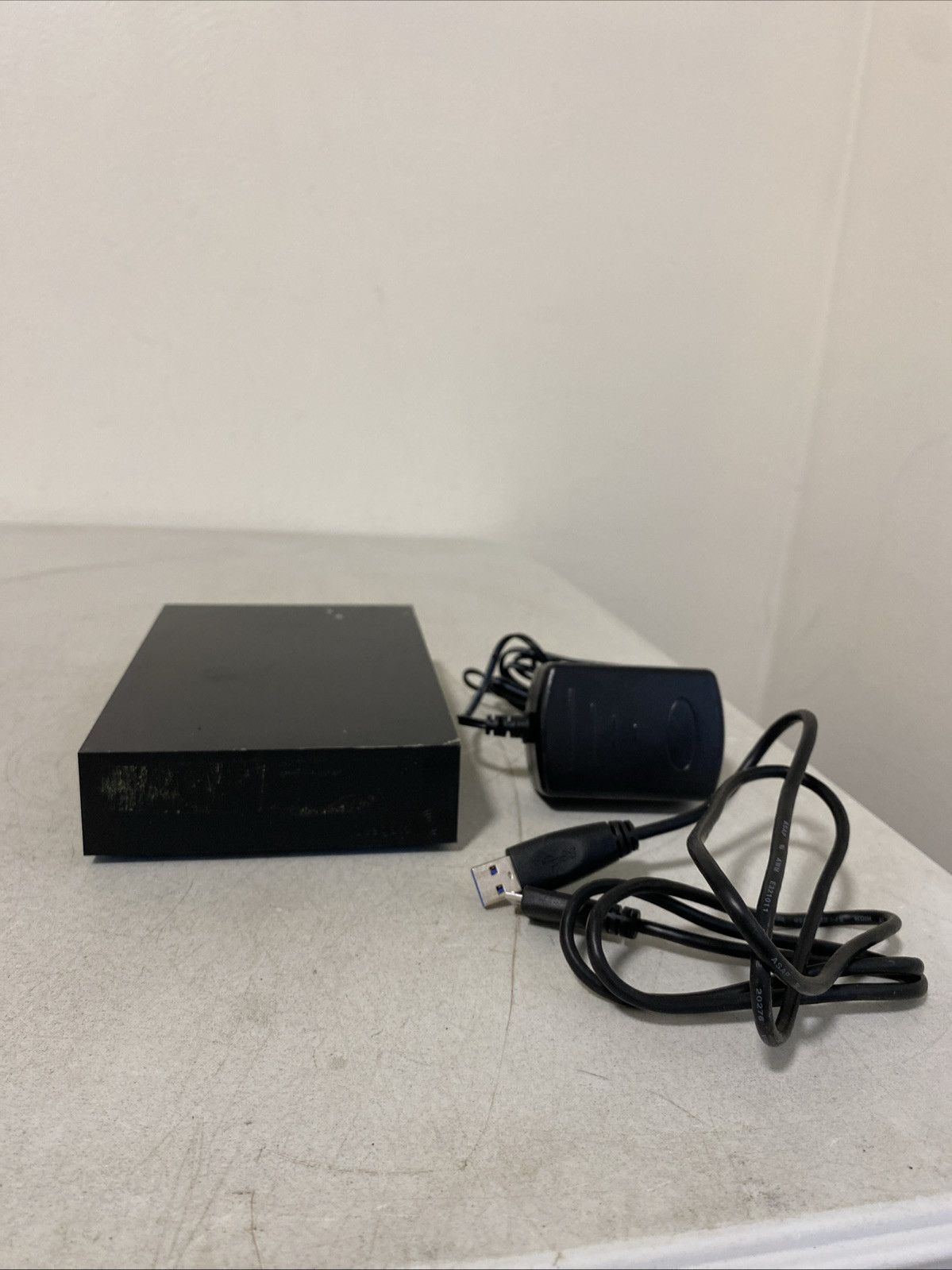 Seagate 5 TB SRD00F2 ブラック 拡張デスクトップ ドライブ 外付け