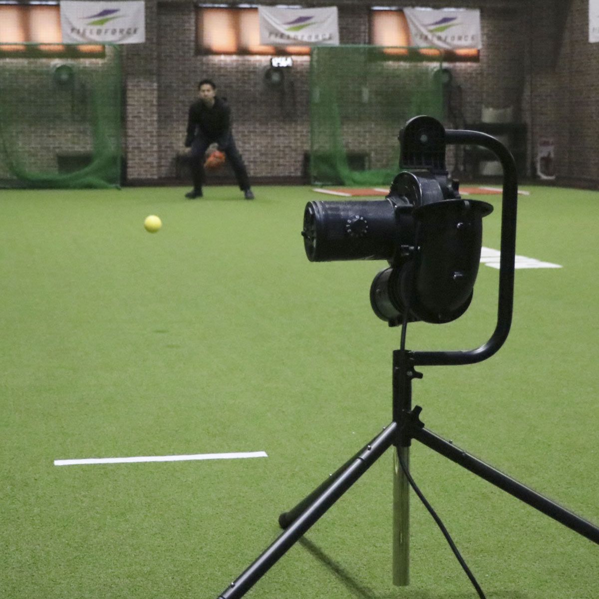 フライの守備練習に FIELDFORC