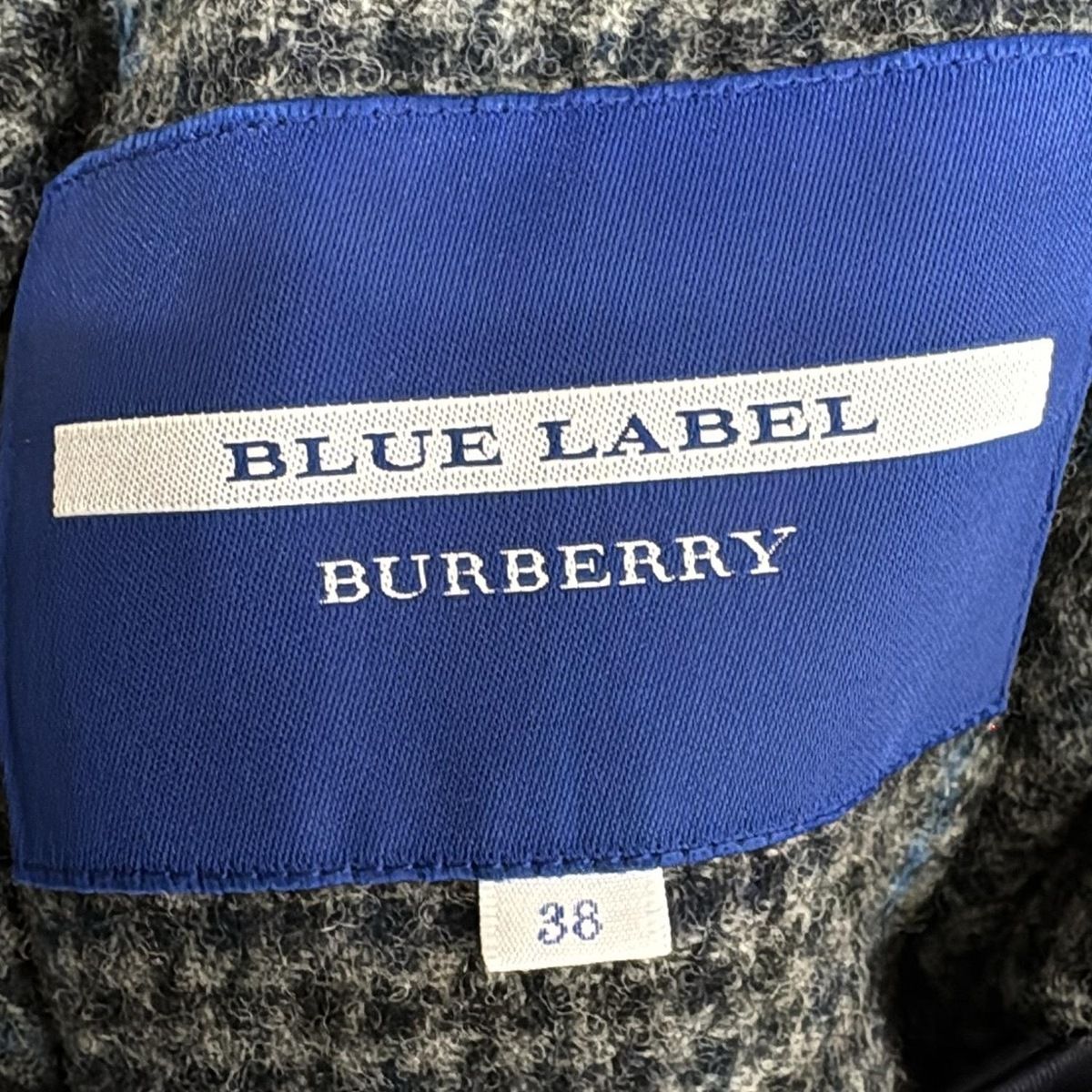 送料無料です。 Burberry Blue Label バーバリーブルーレーベル コート サイズ38 M レディース - ダークネイビー 長袖 春 秋