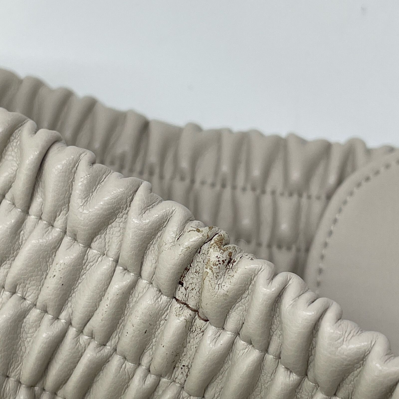 24AW