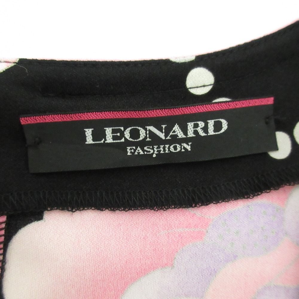 スクエアネック