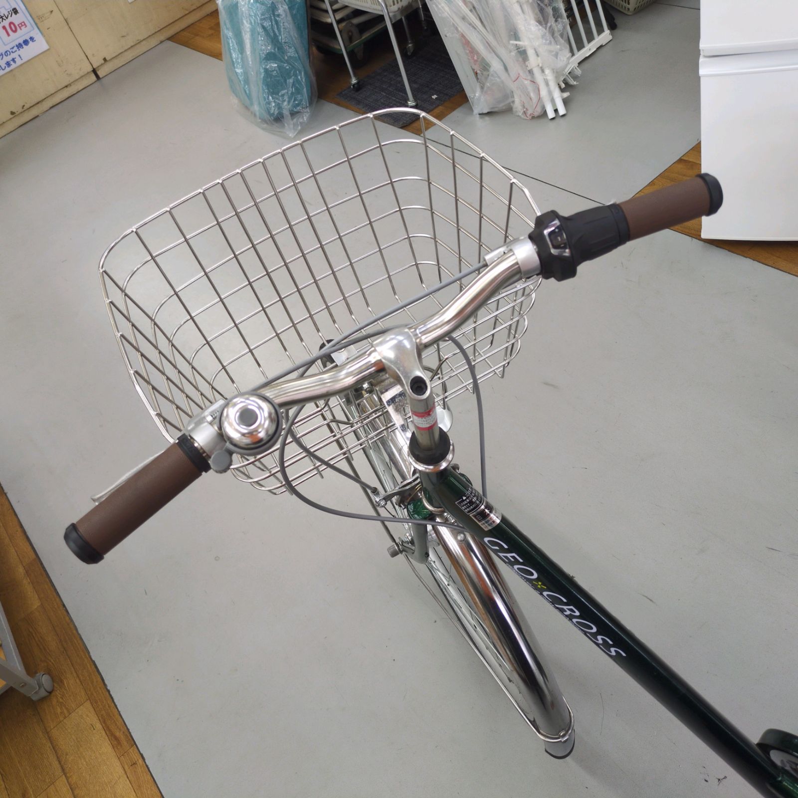 J327 ☆多少サビキズ使用感有り☆軽快自転車☆GEO CROSS☆6段☆LED