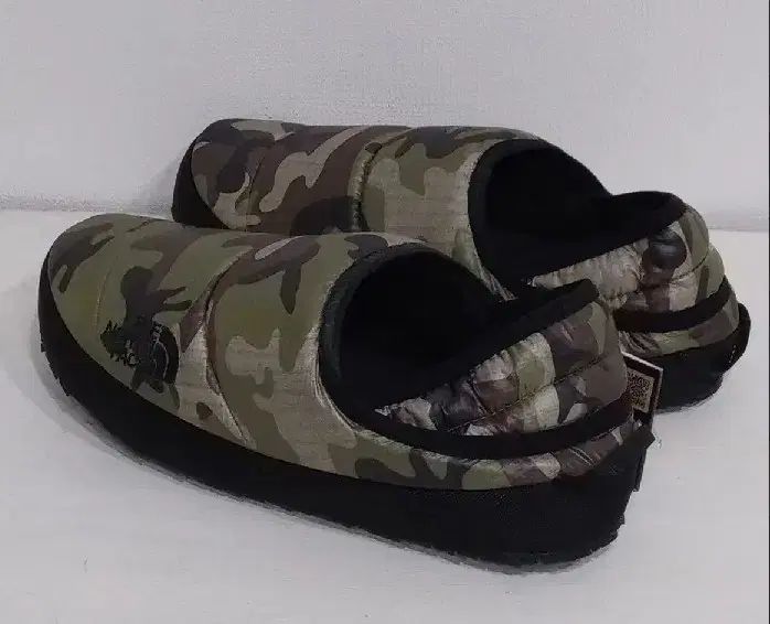 額装品/Rubber Penxi（アレックス ダ コルテ）/アートポスター