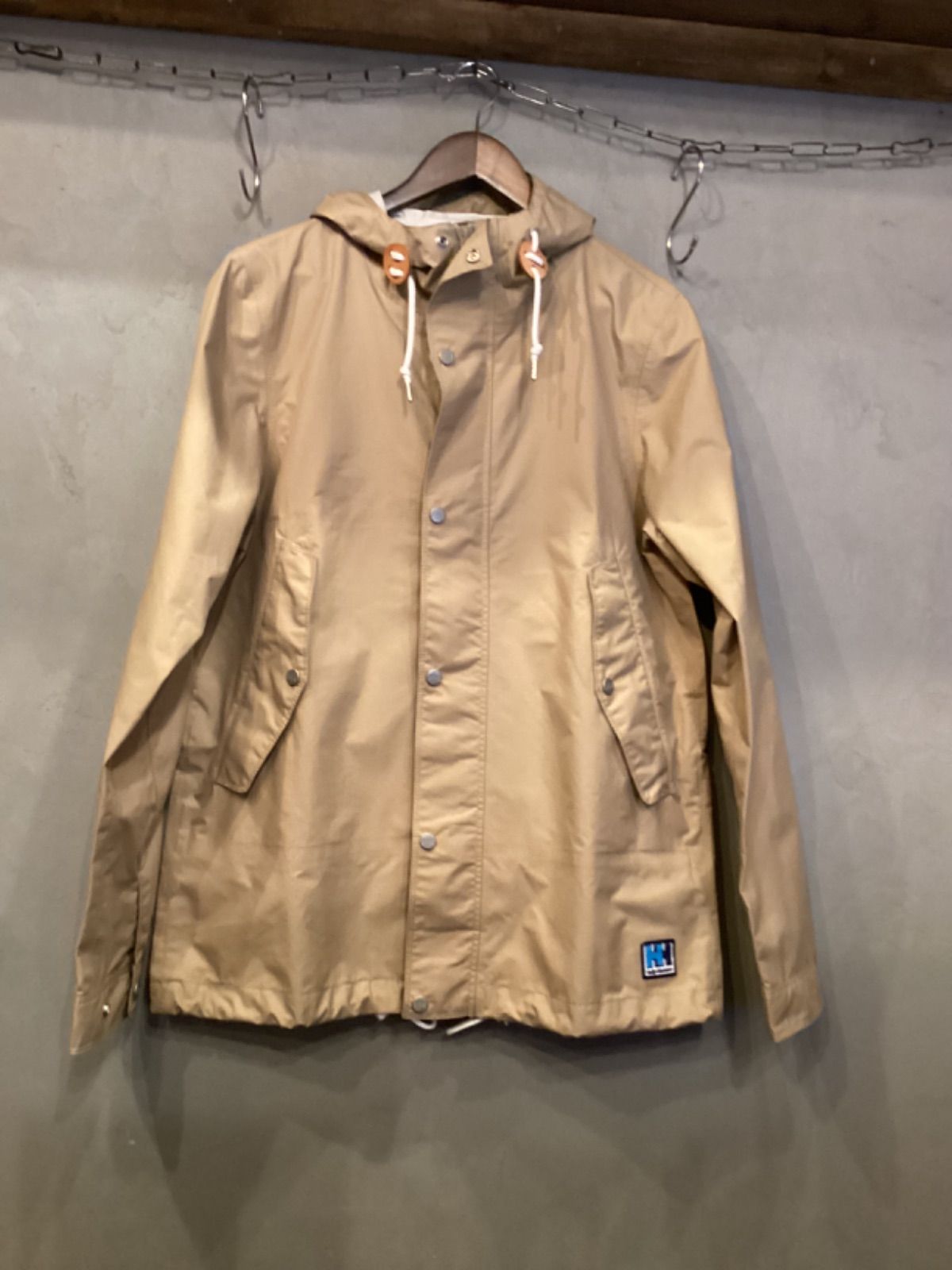 Helly Hansen XL ベージュ ナイロンジャケット ライナー付き 極美品 HELLY HANSEN ナイロンジャケット ベージュ XL - メルカリ