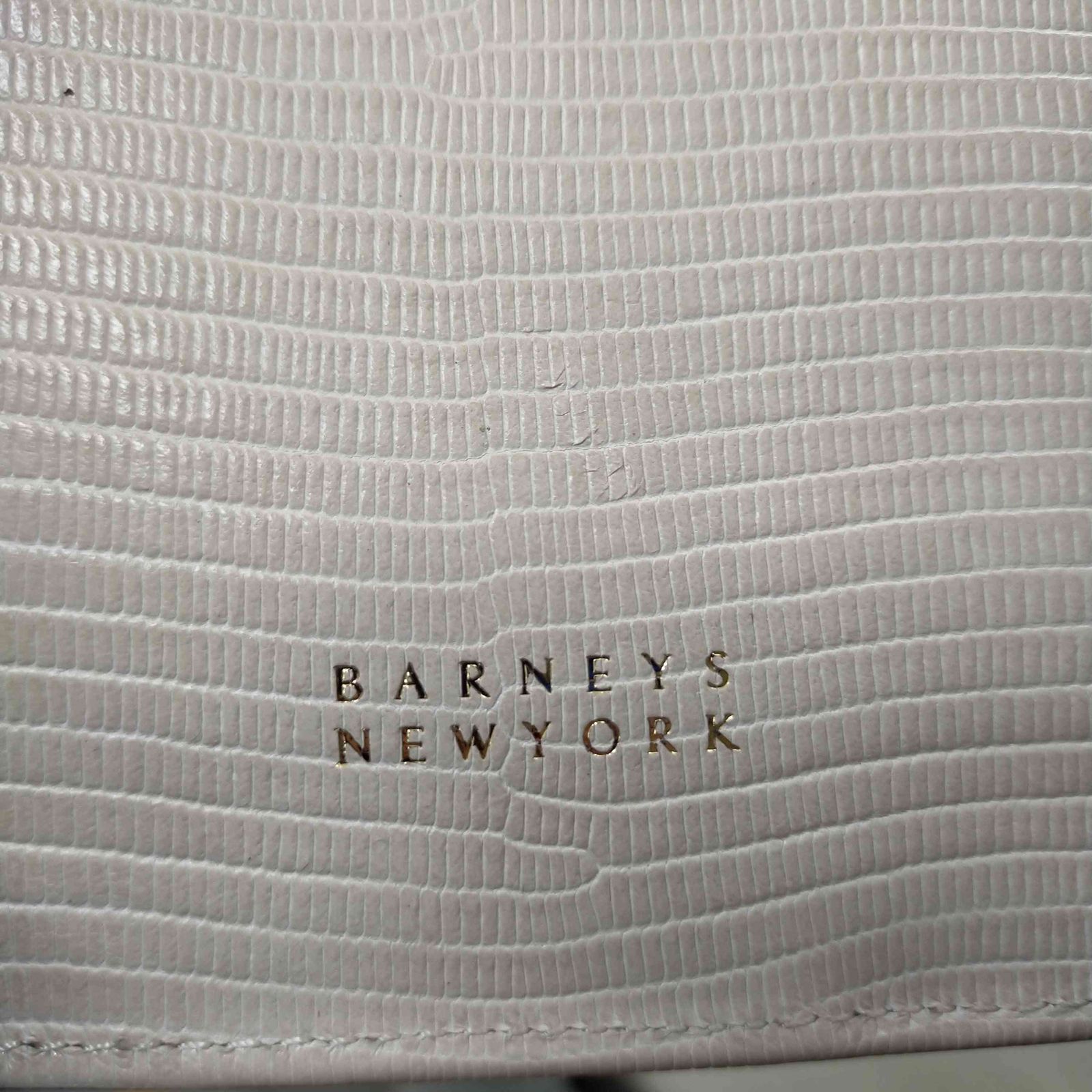 バーニーズニューヨーク BARNEYS NEWYORK 型押しレザーフォーンバッグ