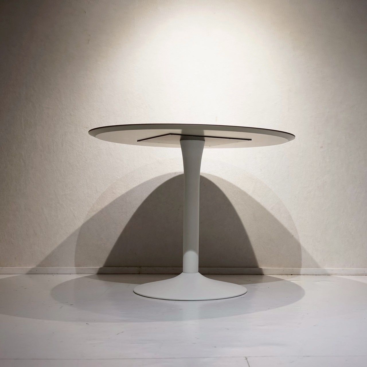 BoConcept ボーコンセプト New York ニューヨーク ダイニングテーブル