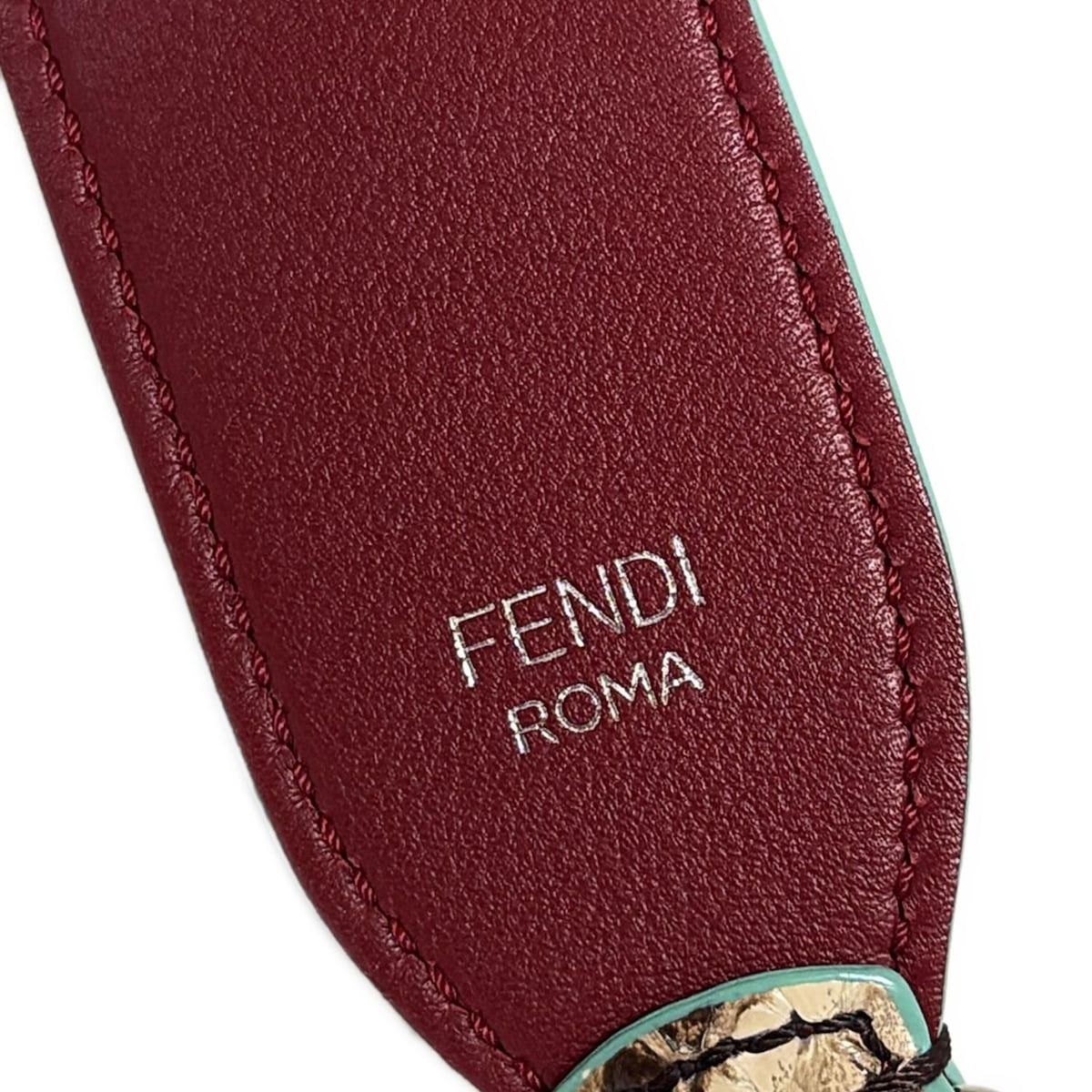 アイボリー×ダークブラウン×マルチ