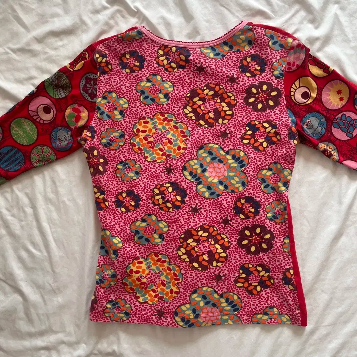 新作もいち早くお手元に！ OILILY オイリリー 花 柄 フリル レース ポイント 長袖 Tシャツ 満足感