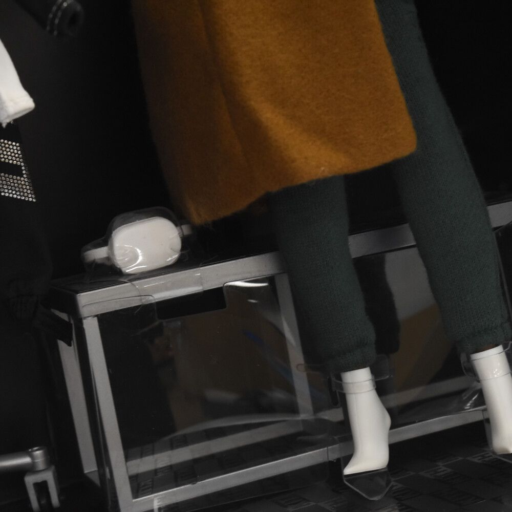 KITH (キス) Women for Barbie Doll バービー 人形 ドール マルチ  