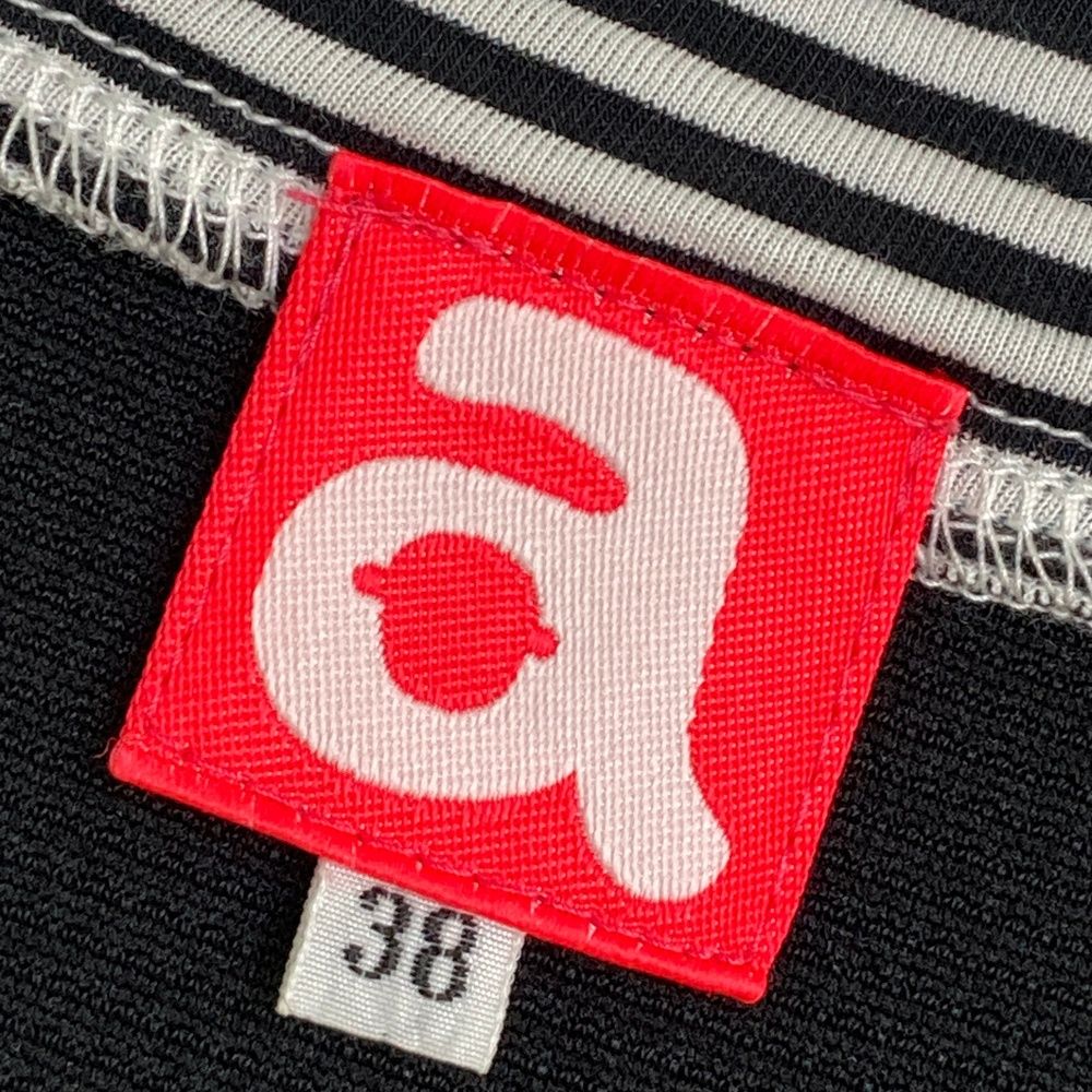 (新品)アルチビオarchivio ロゴ柄ノースリーブ サイズ38 archivio タンクトップ ノースリーブ 「LADIES」アルチビオ