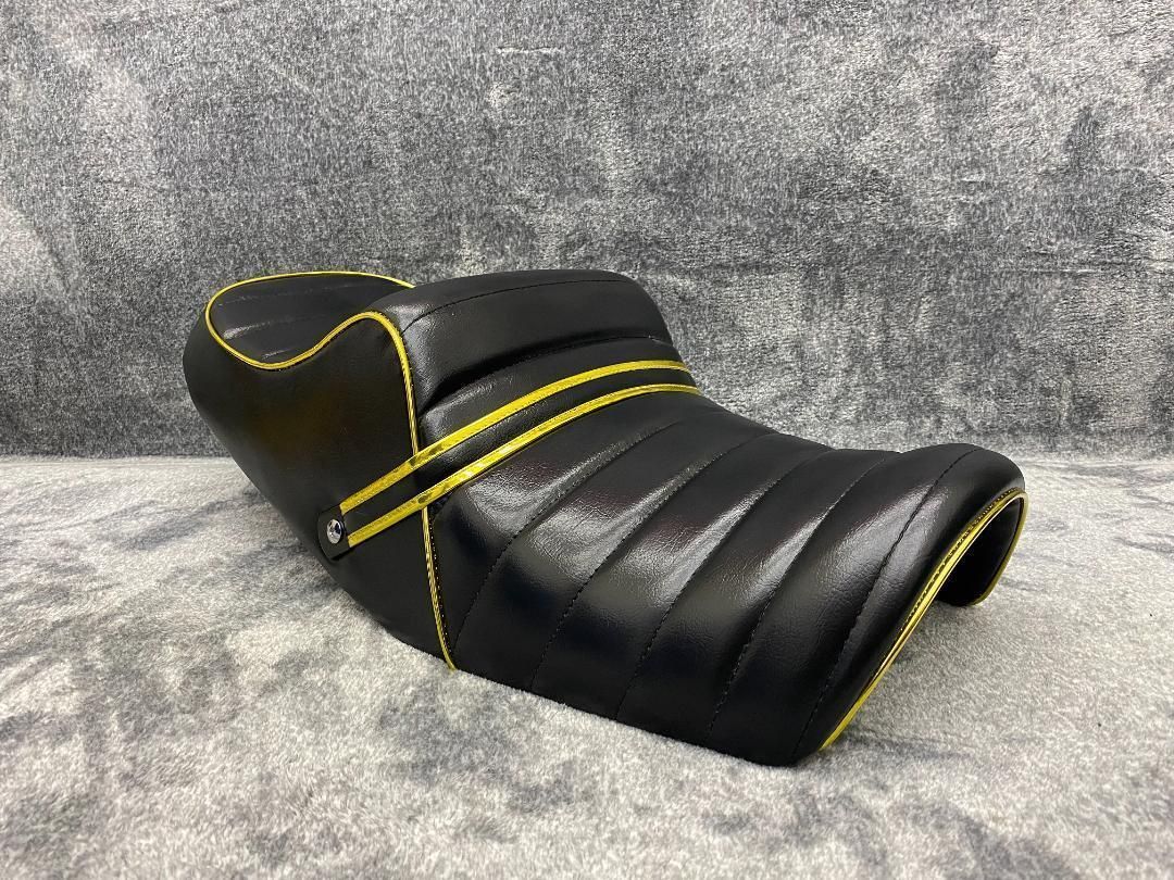 XJR400 前期 新 黒金 ラクダ タックロール シート - メルカリ