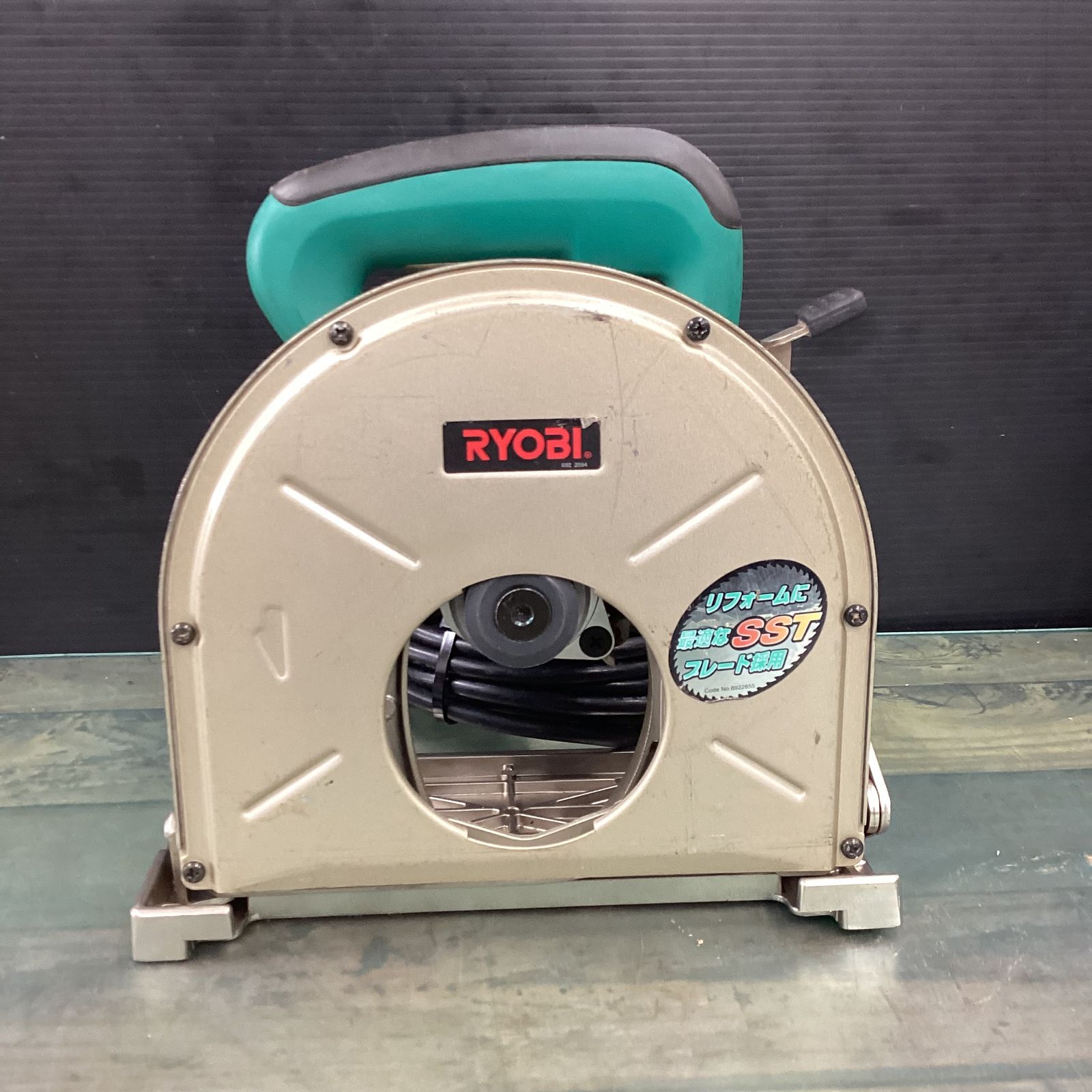 最新発見 キワ切りカッタ 【中古品】〇リョービ(RYOBI) KW-300D