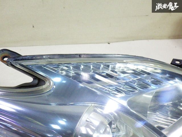 破損無】 トヨタ 純正 ZVW30 30 プリウス 右 右側 運転席側 HID 破損無】 トヨタ 純正 ZVW30 30 プリウス 右 右側 運転席側 HID