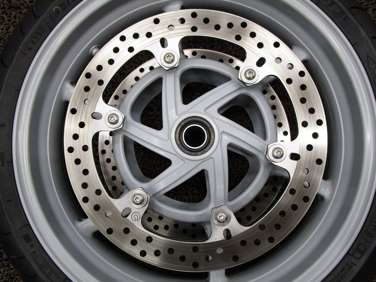 フロントホイール