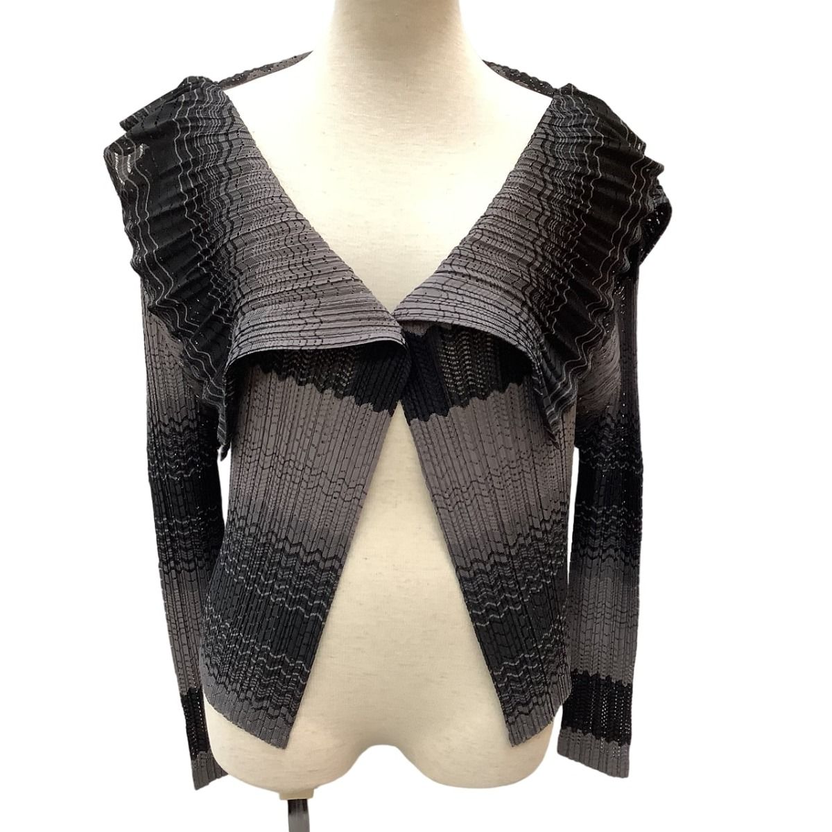ISSEY MIYAKE - ♪♪ISSEY MIYAKE イッセイミヤケ PLEATS PLEASE アンサンブル カットソー カーディガン セット SIZE4 グレー ♪♪ISSEY MIYAKE イッセイミヤケ PLEATS PLEASE アンサンブル