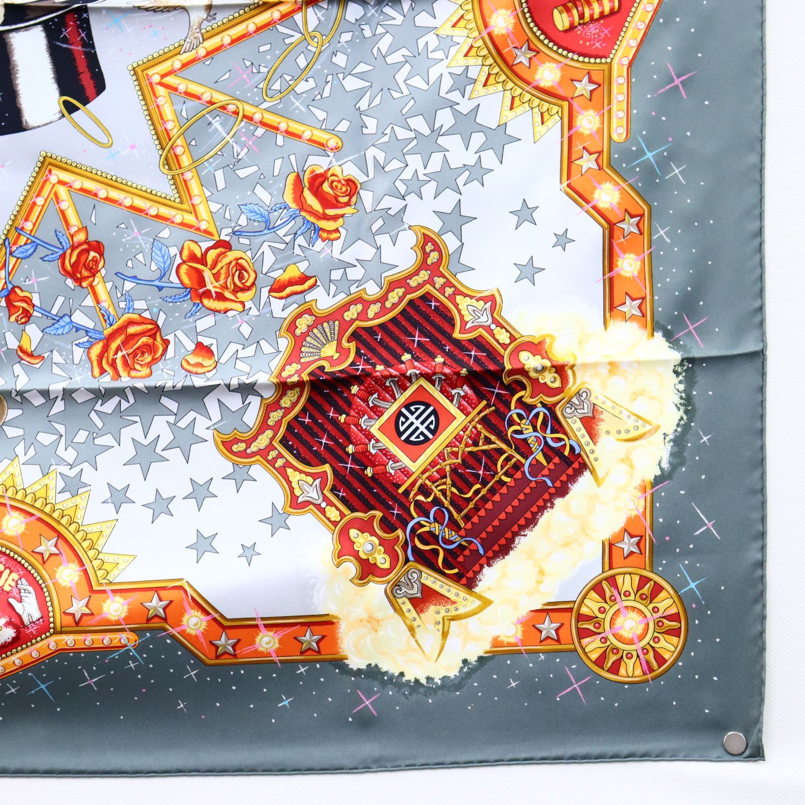 美品 HERMES エルメス カレ90 LA MAGIE マジック グレー シルク