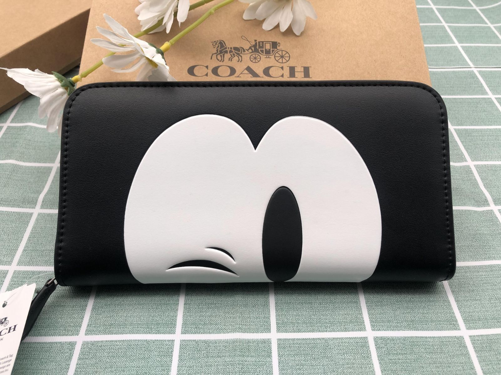 COACH コーチ 財布 長財布 ミッキーマウス プレゼント  レディース 贈り物 レザー ウォレット ラウンドファスナー ブラックギフト  ブランド A0A239