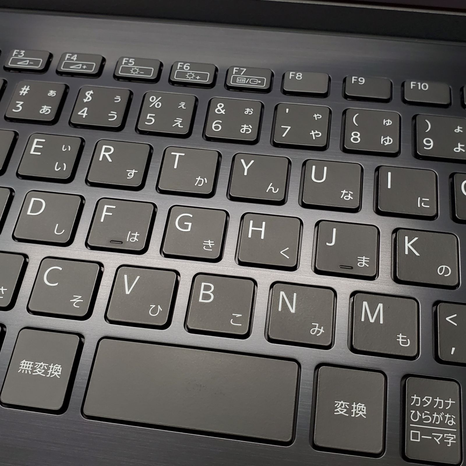 13.3型ノートパソコン