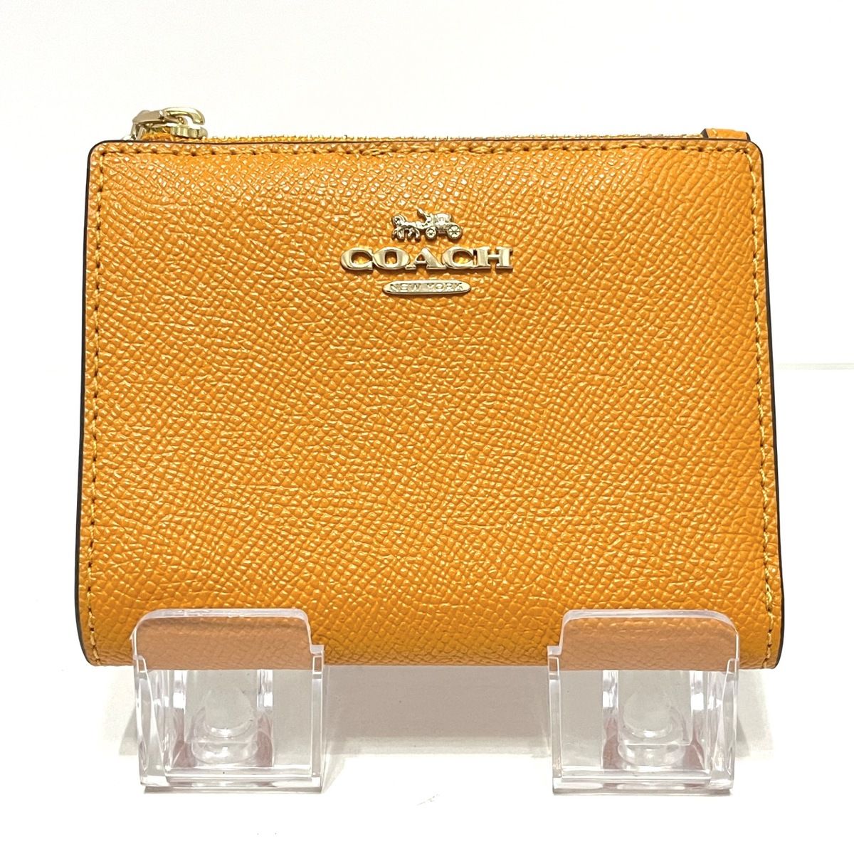 COACH(コーチ) 2つ折り財布美品 - オレンジ レザー - メルカリ