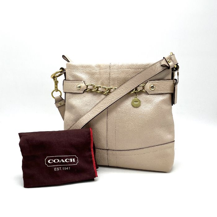 COACH コーチ チェーン ベルト レザー ショルダー バッグ eY0945N