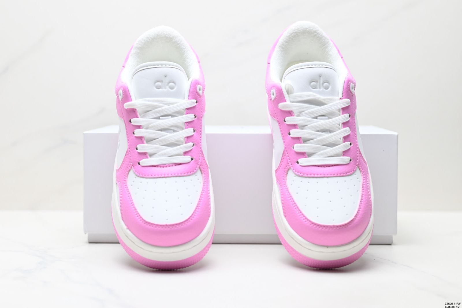 美品 alo yoga ストレッチ クロップド フーディー PINK (M) s_wp_6349f55a2fbf1a9357a01535.webp