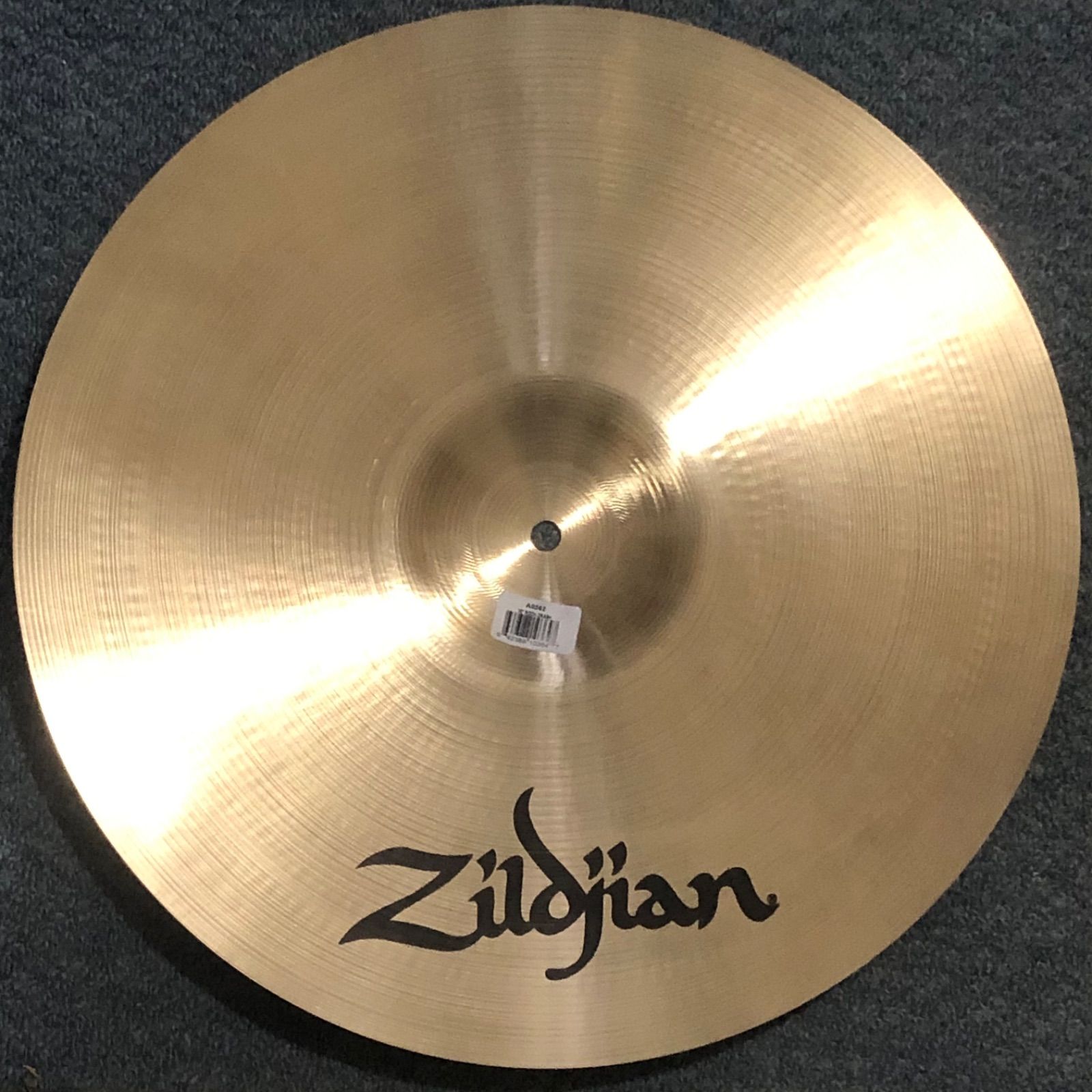 A Zildjian Rock Crash 18”