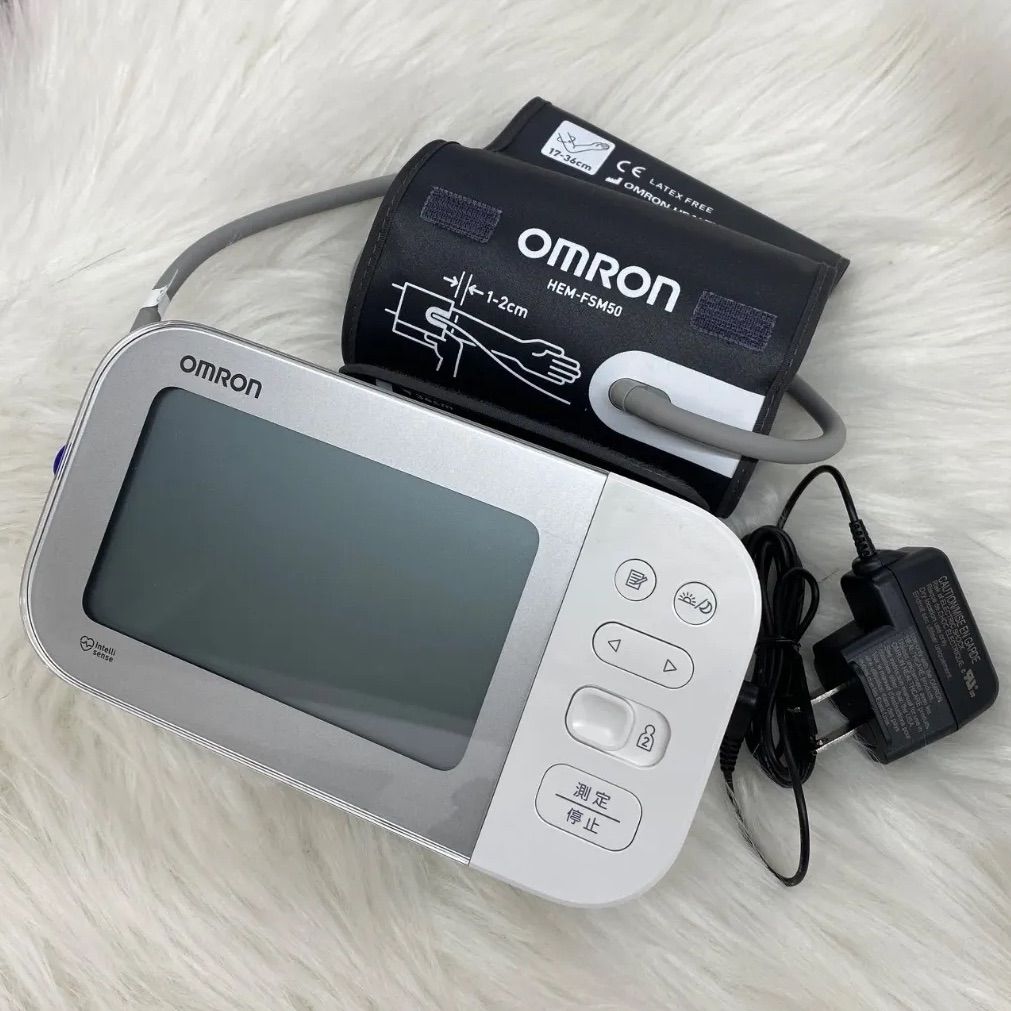 買取品 外箱なし オムロン 血圧計 HCR-7612T2 omron