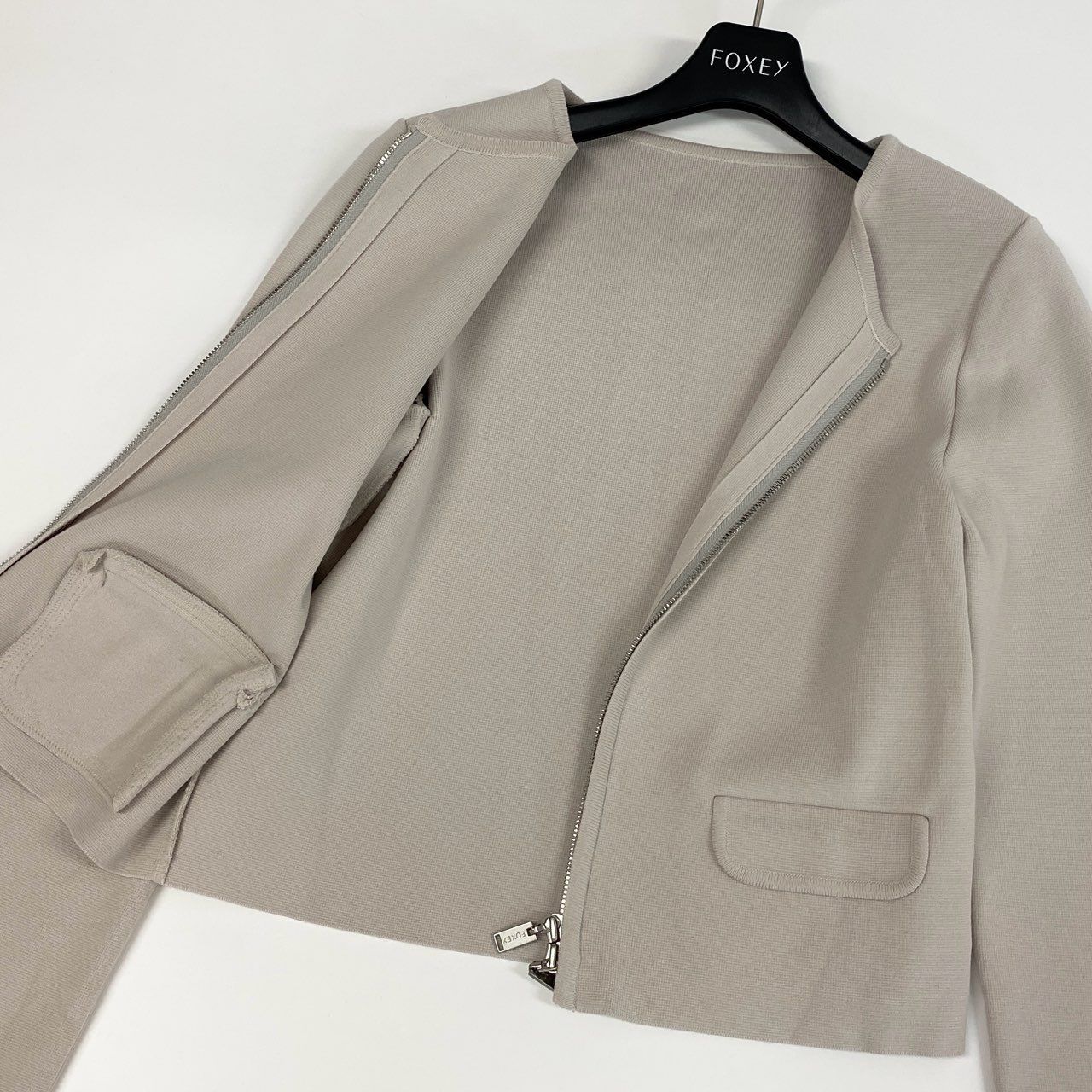 9j6 FOXEY BOUTIQUE フォクシーブティック ジップアップ ノーカラー