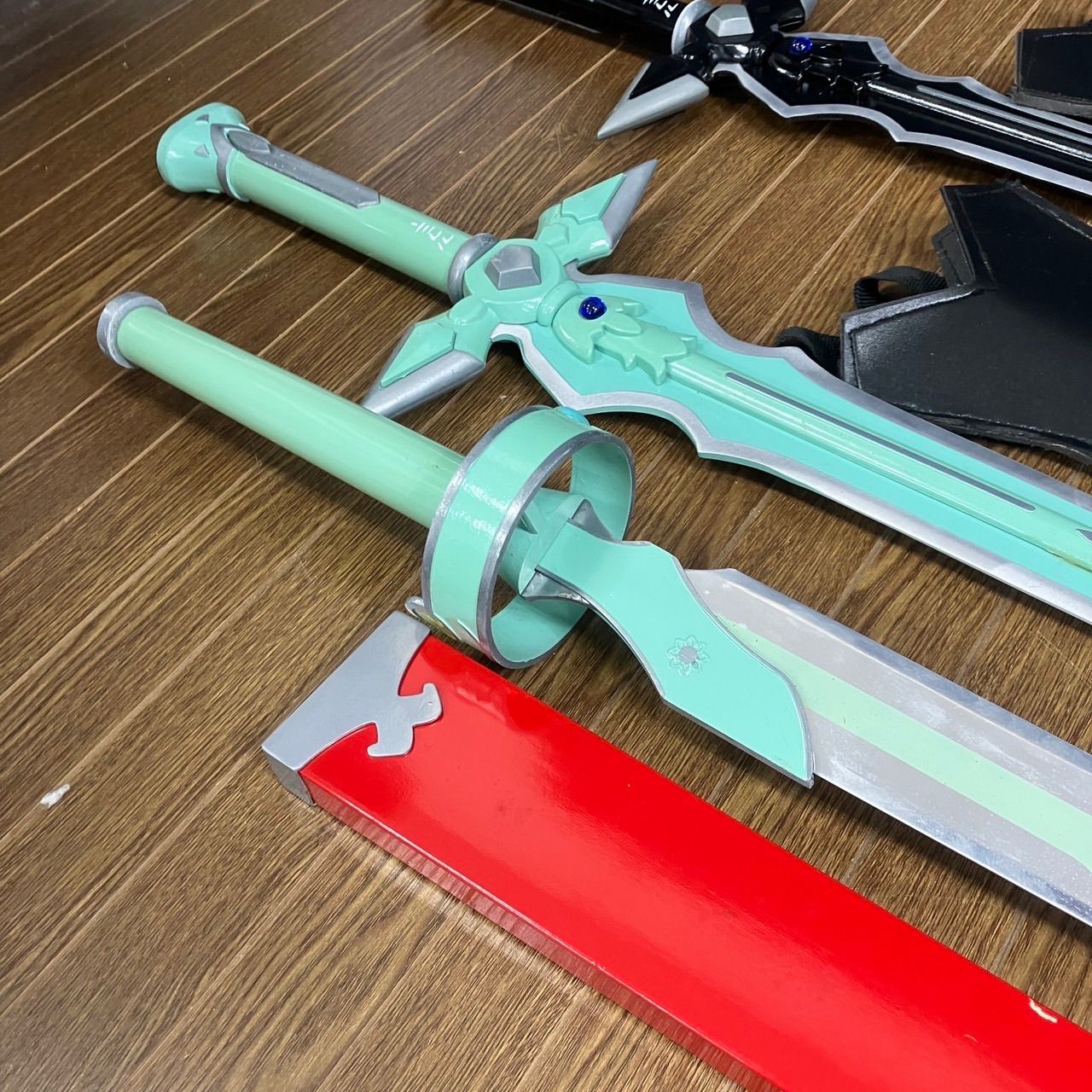 旧家蔵出し品　赤茶色　蝋色塗り　大刀の鞘　刀装具　武具 旧家蔵出し品 赤茶色 蝋色塗り 大刀の鞘 刀装具 武具 黒蝋