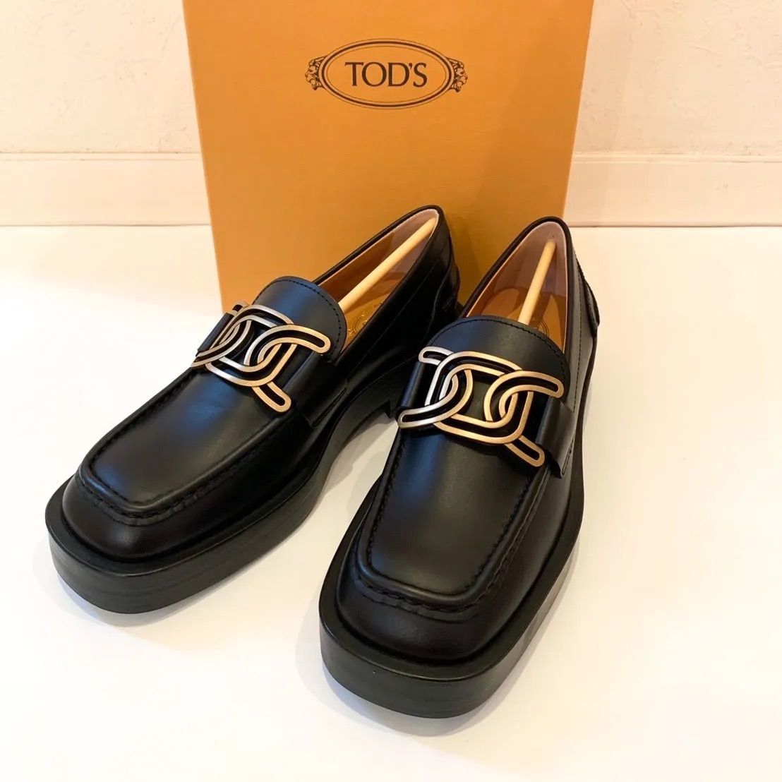 人気を誇る 新品、未使用 ＜TOD'S＞ ケイト レザー ケイト レザー