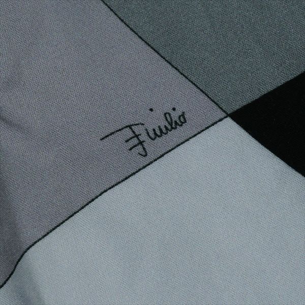 Black 半袖シャツ